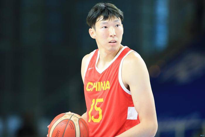 我在学习过程当中感触很深的就是总书记提到的崇德尚艺，扎根沃土。