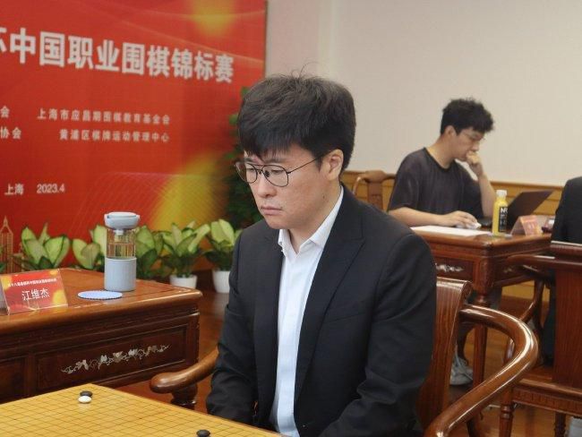 陈坤微博感叹：“20年，情真 上一页12345...99下一页 | | | | | | 电影频道节目中心官方网站CCTV6 VIP影院 全部 电影 电视剧 影人 视频 图片 新闻 更新时间 所有 1小时内 今日内 1周内 1个月内 从资讯频道搜索 结果 124412 条 黄晓明黑超遮面“许文强”上身 孙俪秀长腿吸睛 2013-08-30 8月29日晚，黄晓明、胡兵、孙俪、小宋佳以及时尚教父TONY等人现身上海，出席某知名品牌的新品发布活动。