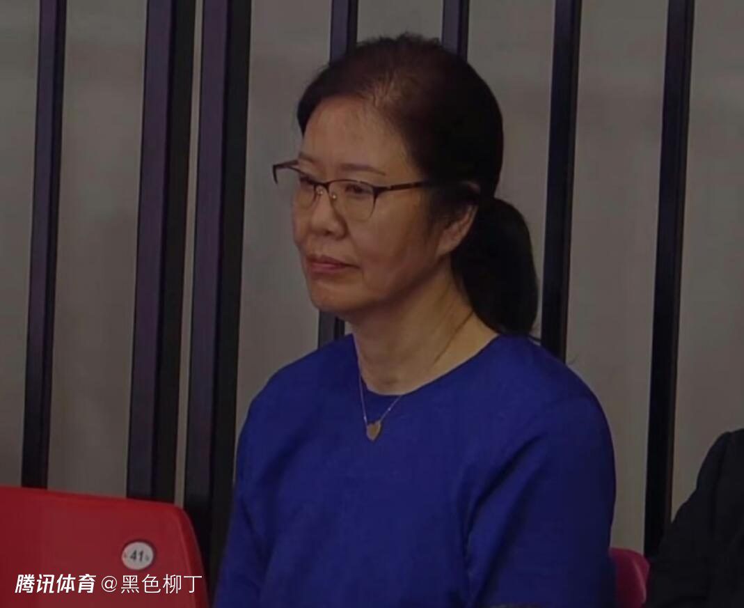短短9秒的预告中，解锁了激燃的打斗场面，朴叙俊和韩素希上演相爱相杀的对手戏，二人对视的眼神十分“拔丝”！