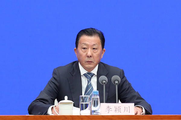 《蜂蜜的针》曝终极预告 袁泉上演除害猎杀法则3453人看过 《阳光女子合唱团》MV上线 A-lin歌唱爱与幸福2103人看过 《天才游戏》曝预告 彭昱畅丁禹兮化身纯恨宿敌2667人看过 《纯真年代的爱情》研讨会 孙千王天辰忆拍摄往3157人看过 新闻首页 电影新闻首页