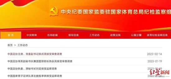 服装设计师莫莉·罗杰斯介绍，安迪的造型特色是“女性化的男装，类似安妮·霍尔遇见凯瑟琳·赫本”，她的衣柜很有生活气息，新款与古着混搭。