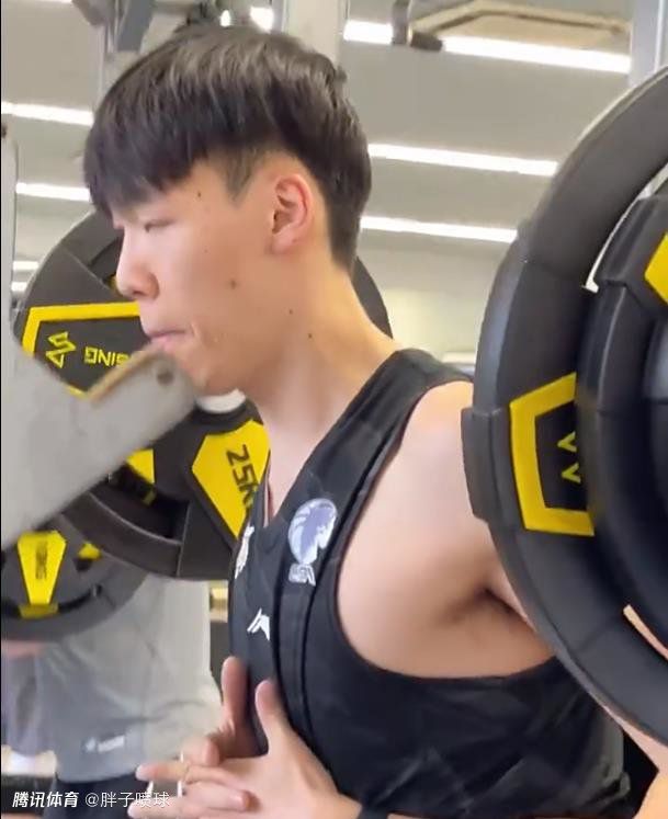 赞达亚回眸一眼万年!