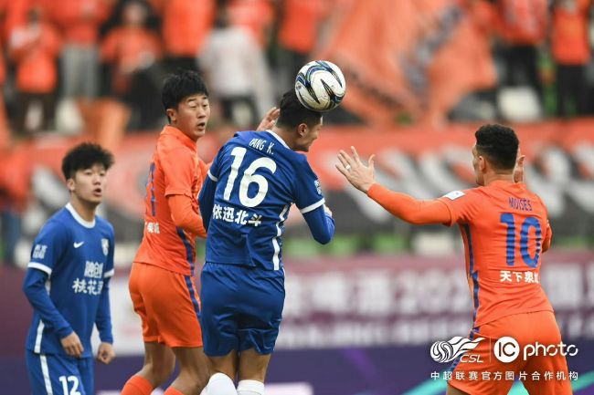 张若昀、目黑莲、妮蔻同场看秀 | (2/9) 组图：中日英炸子鸡合体!