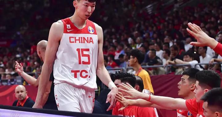 大方认爱卡哥：是的，我们订婚了 锦绣开年！