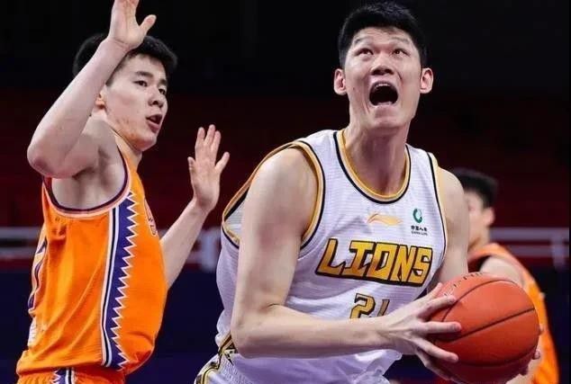 ”《诗眼倦天涯》是我见过最好的电影剧本陈坤自掏腰包1500万为制作收尾黄文英与徐浩峰导演连续合作了《诗眼倦天涯》和《入型入格》两部武侠电影。