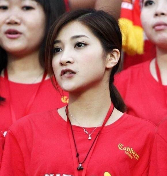 “以防今天碰不见你，祝你早安、午安、晚安。
