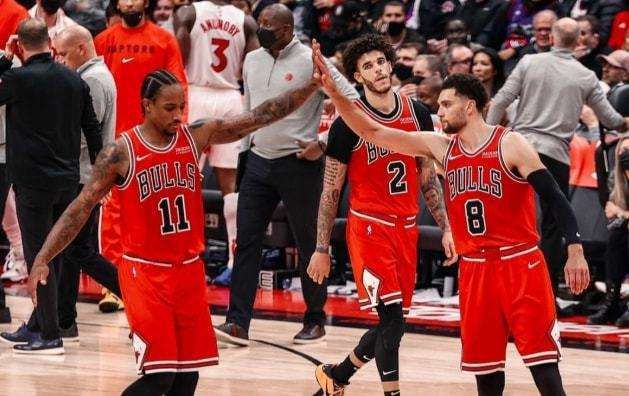陈妍希陈晓婚礼合影:伴郎团芥末刷牙陈晓改口敬茶 2016-07-19 陈妍希、陈晓将于今日（7月19日）在北京举行婚礼，两人北京婚礼现场内场图曝光，以粉红色为主色调的婚宴现场全是满满的甜蜜温馨回忆。
