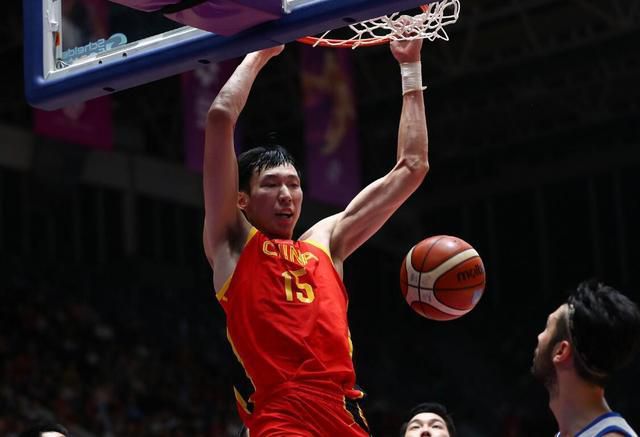 《中国医生》单日票房1.10亿，截至发稿前累计票房破9亿，晋升2021年度票房第八名。