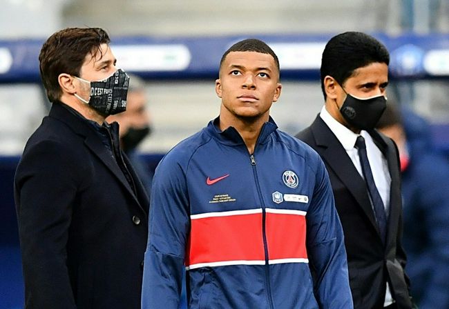 该剧由滕华涛担任总导演，赵冬苓担任总编剧，张文丽担任总制片人。