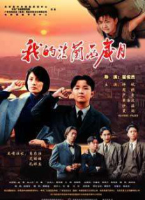 泰勒·斯威夫特剪发后现身 举手投足显成熟妩媚 2014-02-13 当地时间2月12日，洛杉矶，泰勒·斯威夫特出现在机场，这是她自从剪掉长发后第一次出现在公开场合，不同于以往长发飘飘的她，短发的斯威夫特看起来更加成熟，一举一动散发出小女人的魅力。