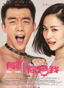 视频中黄奕不仅苦练格斗招式，而且要下压劈腿，运动量之大、难度之高，令人咋舌。