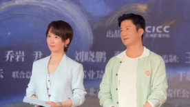 “麦格教授”玛吉·史密斯去世 时间：2024.09.28 ： 作者：迪莫 ： 共8张 据外媒报道，英国传奇演员玛吉·史密斯女爵于9月27日上午去世，享年89岁。